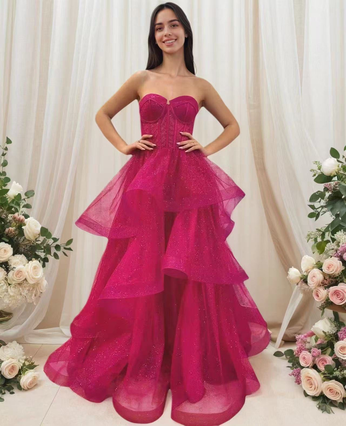 Abito da Sera Fucsia in Tulle Glitterato con Bustier Strutturato e Gonna Voluminosa